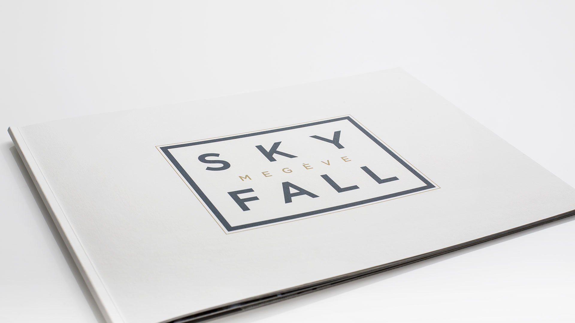 Sales Brochure hotel SkyFall Megeve with 3D photo perspective.
